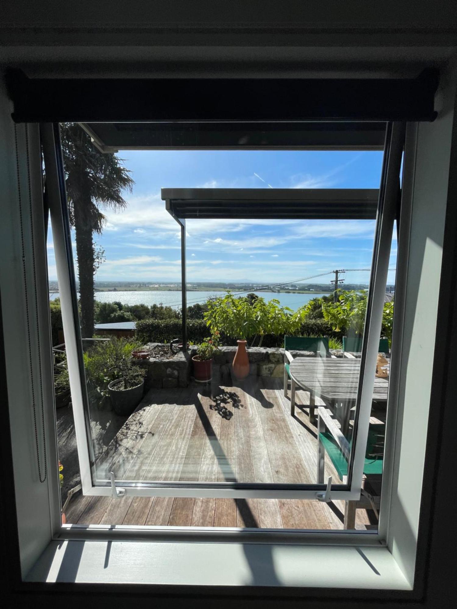 Under The Yellow Canopy Christchurch Bagian luar foto